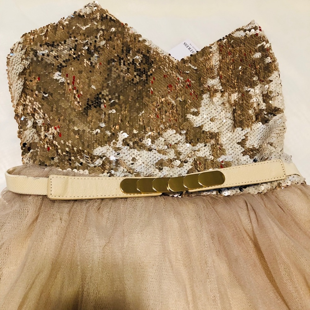 Dress - Picture 2 of 4